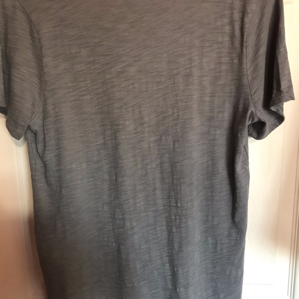 Old Navy v neck shirt. NWT  ** - Picture 6 of 6